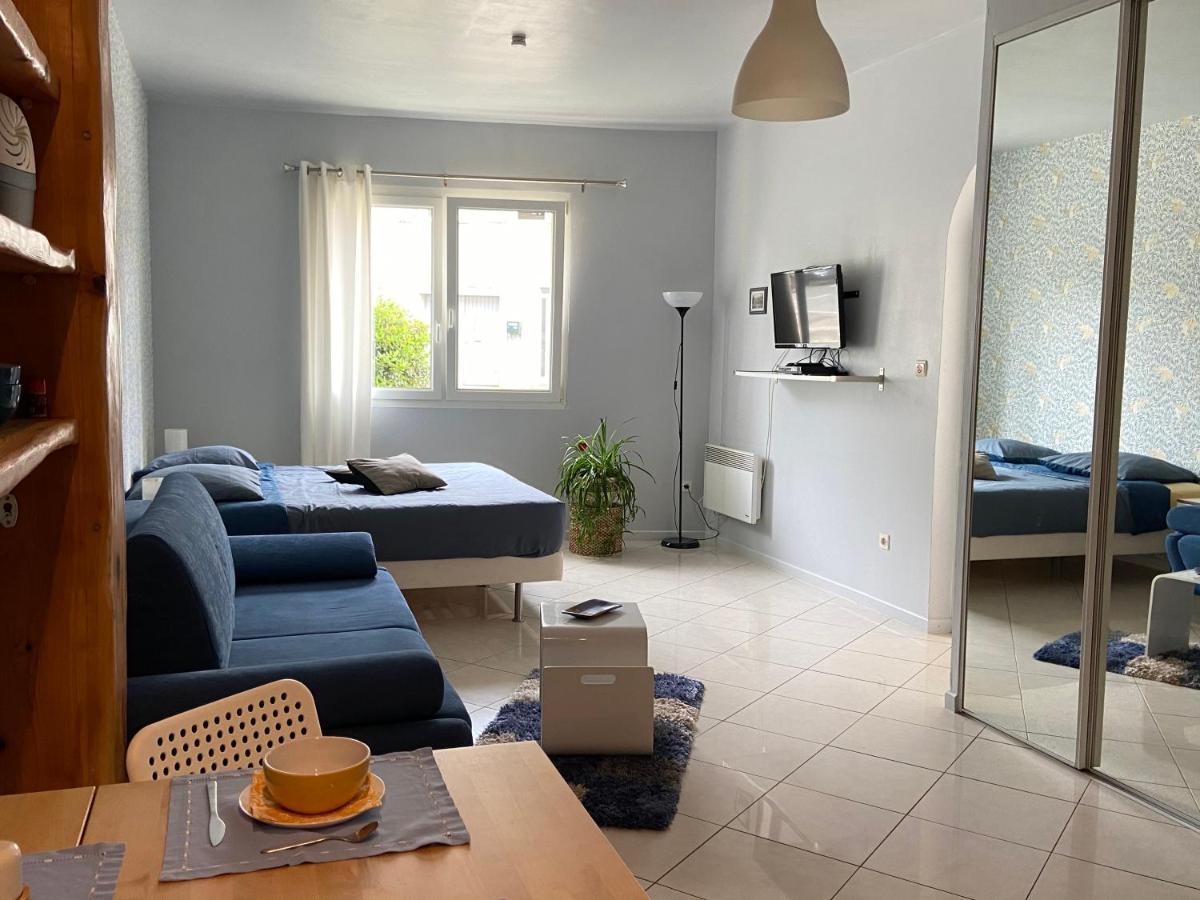 Auberge Gekko Ornaisons מראה חיצוני תמונה